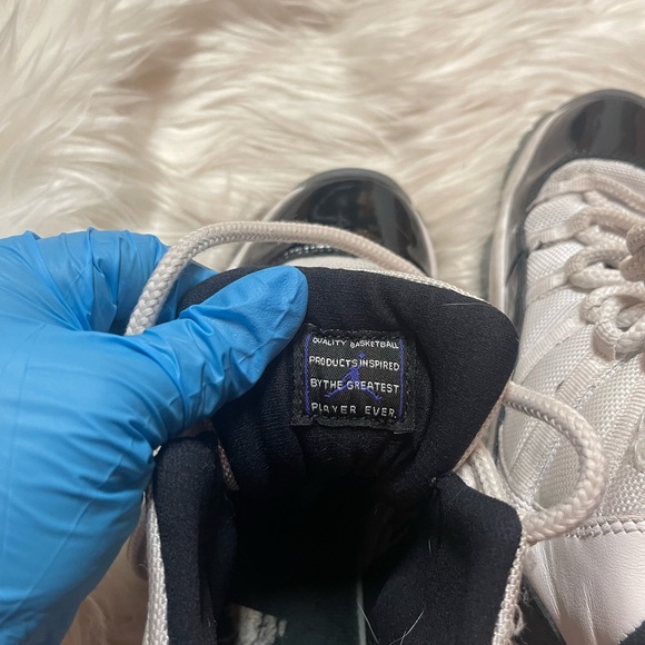 Nike Air Jordan 11 XI Retro Concord 2018 GS - 378038-100 - Size 5Y - Picture 6 of 16